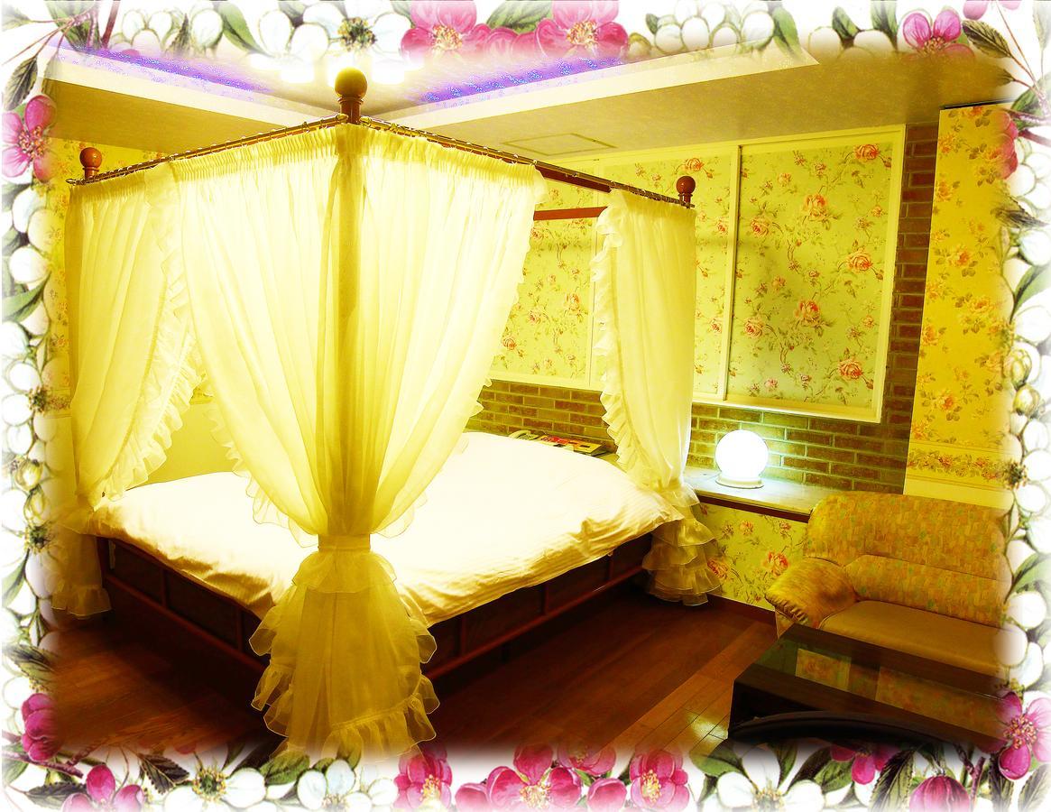 Kyoto Hotel Crown (Adults Only) Buitenkant foto